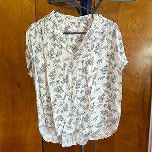 Jungle themed button down